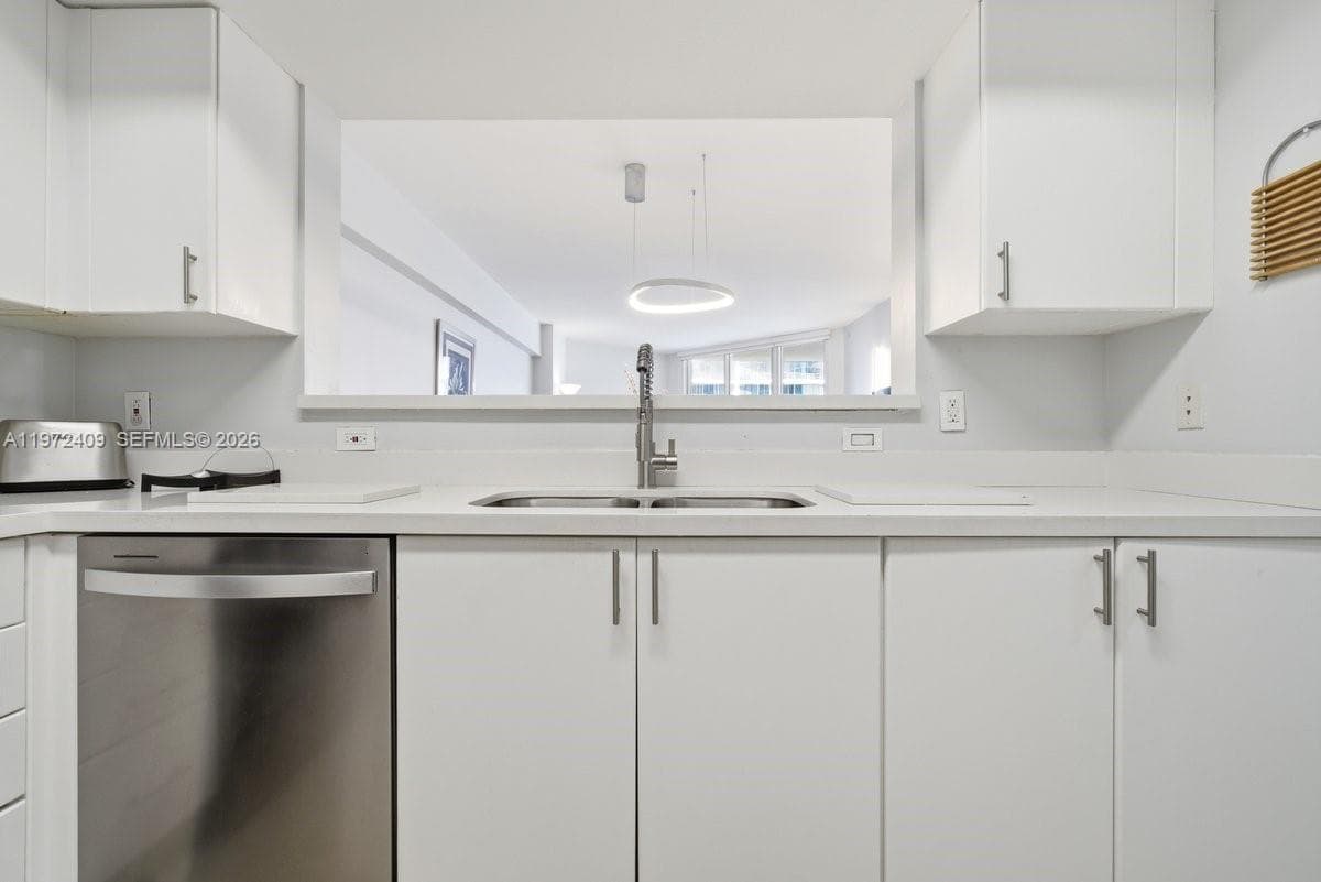 17375 Collins Ave # 1506, Sunny Isles Beach FL 33160 — 15