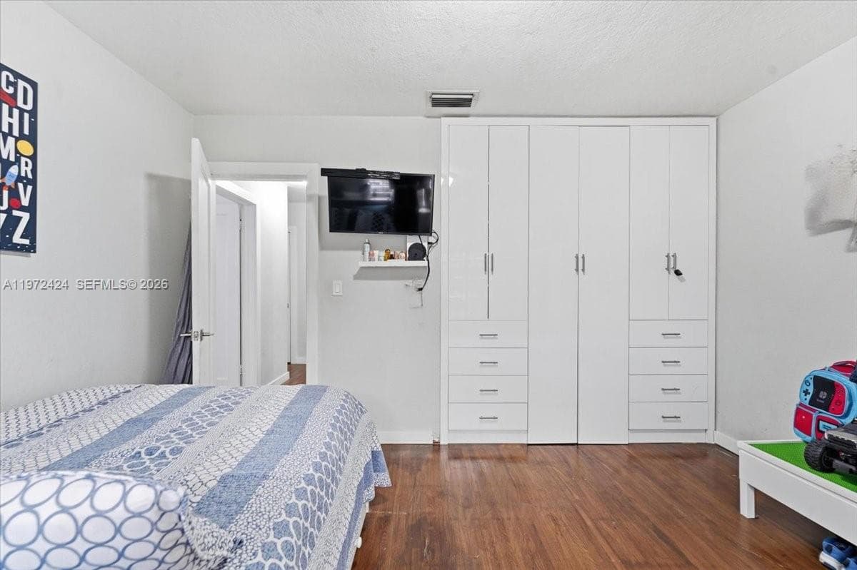 511 E 27th St, Hialeah FL 33013 — 13