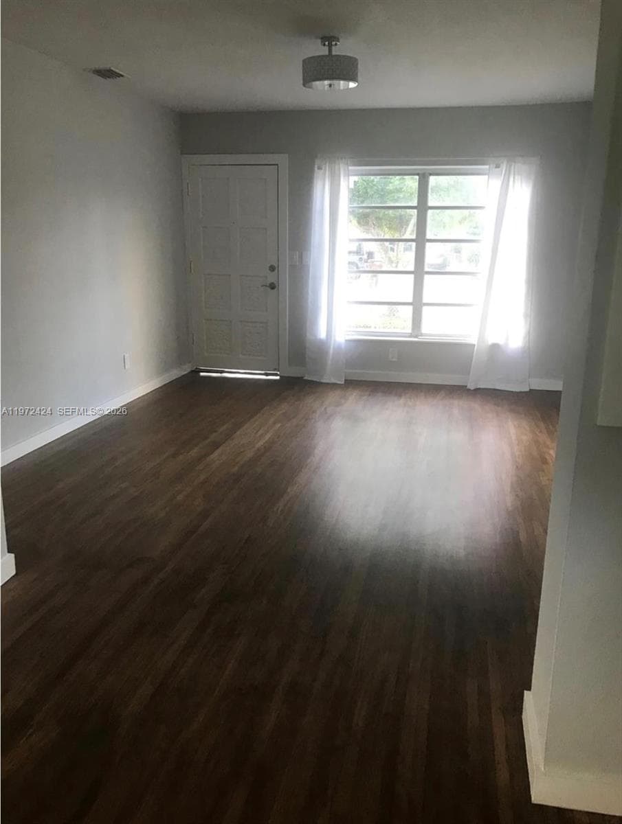 511 E 27th St, Hialeah FL 33013 — 14