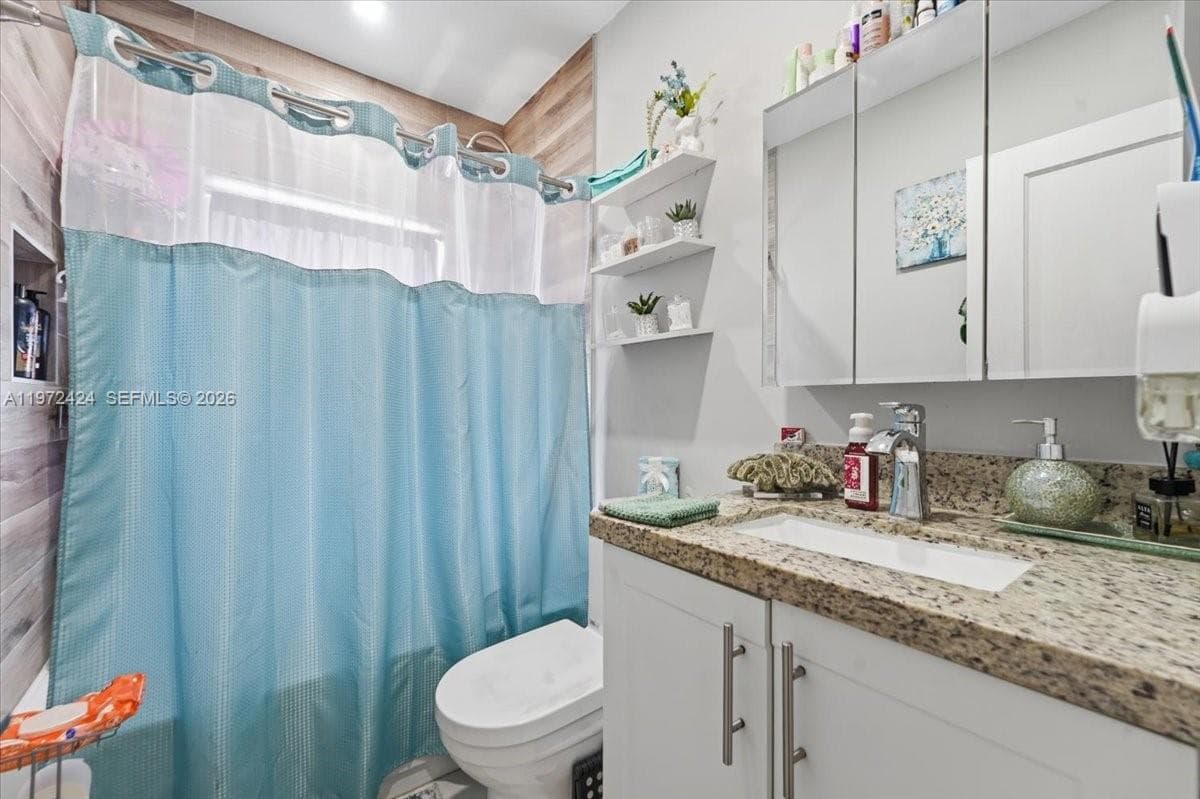 511 E 27th St, Hialeah FL 33013 — 8