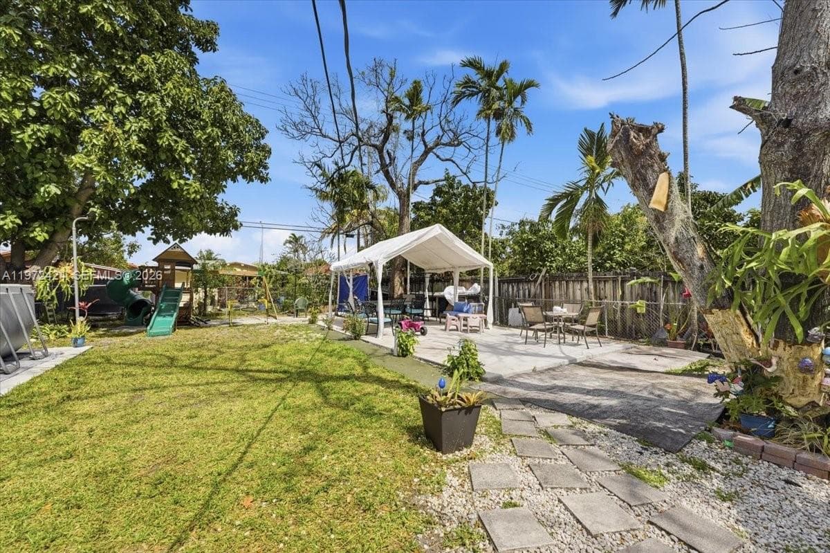 511 E 27th St, Hialeah FL 33013 — 21