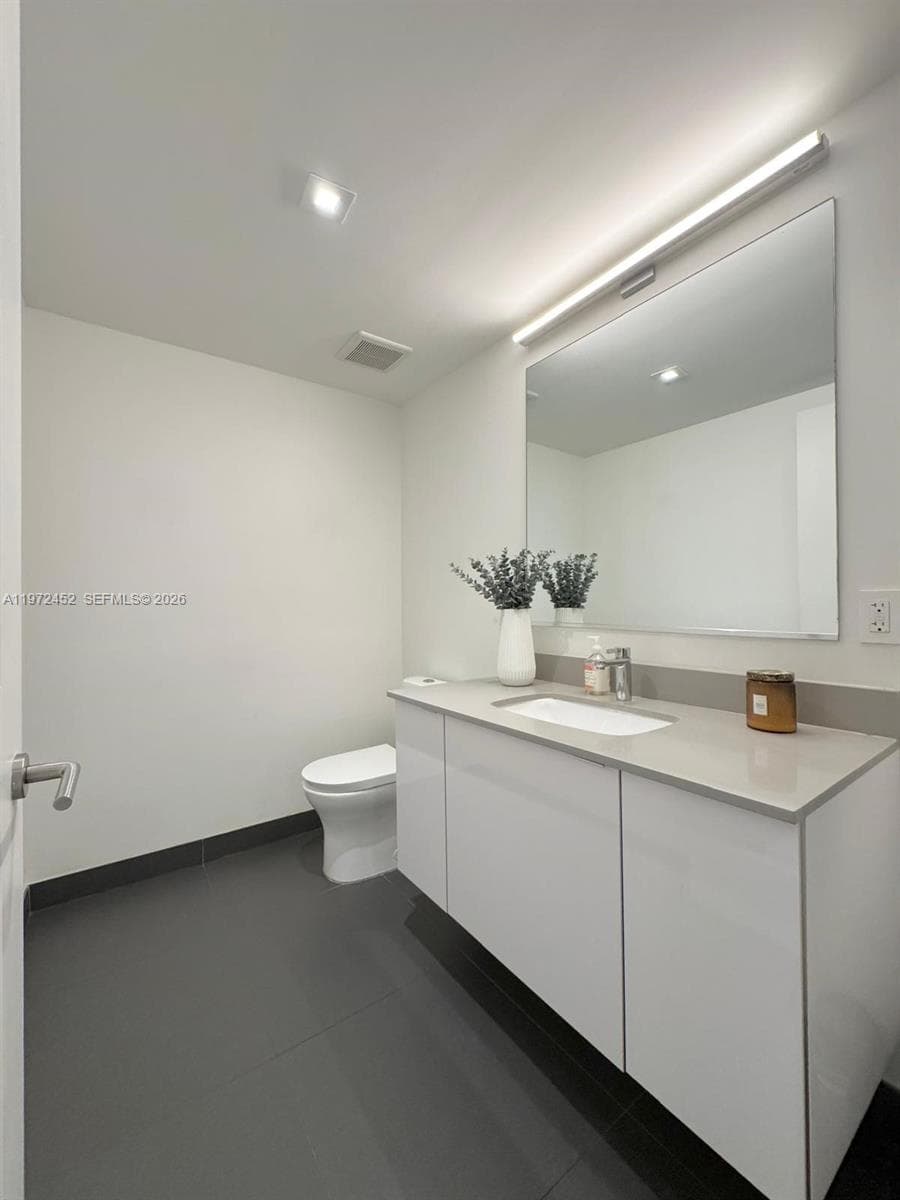 1600 NE 1st Ave # 1014, Miami FL 33132 — 8