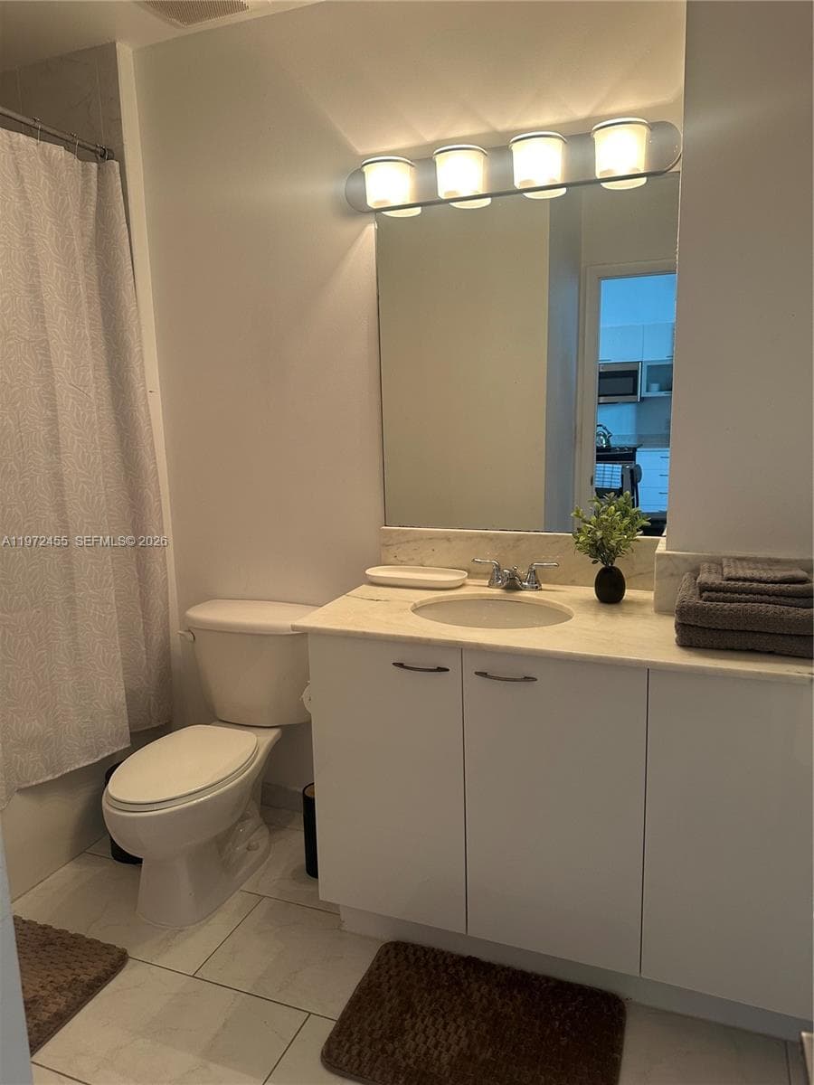133 NE 2nd Ave # 1007, Miami FL 33132 — 18