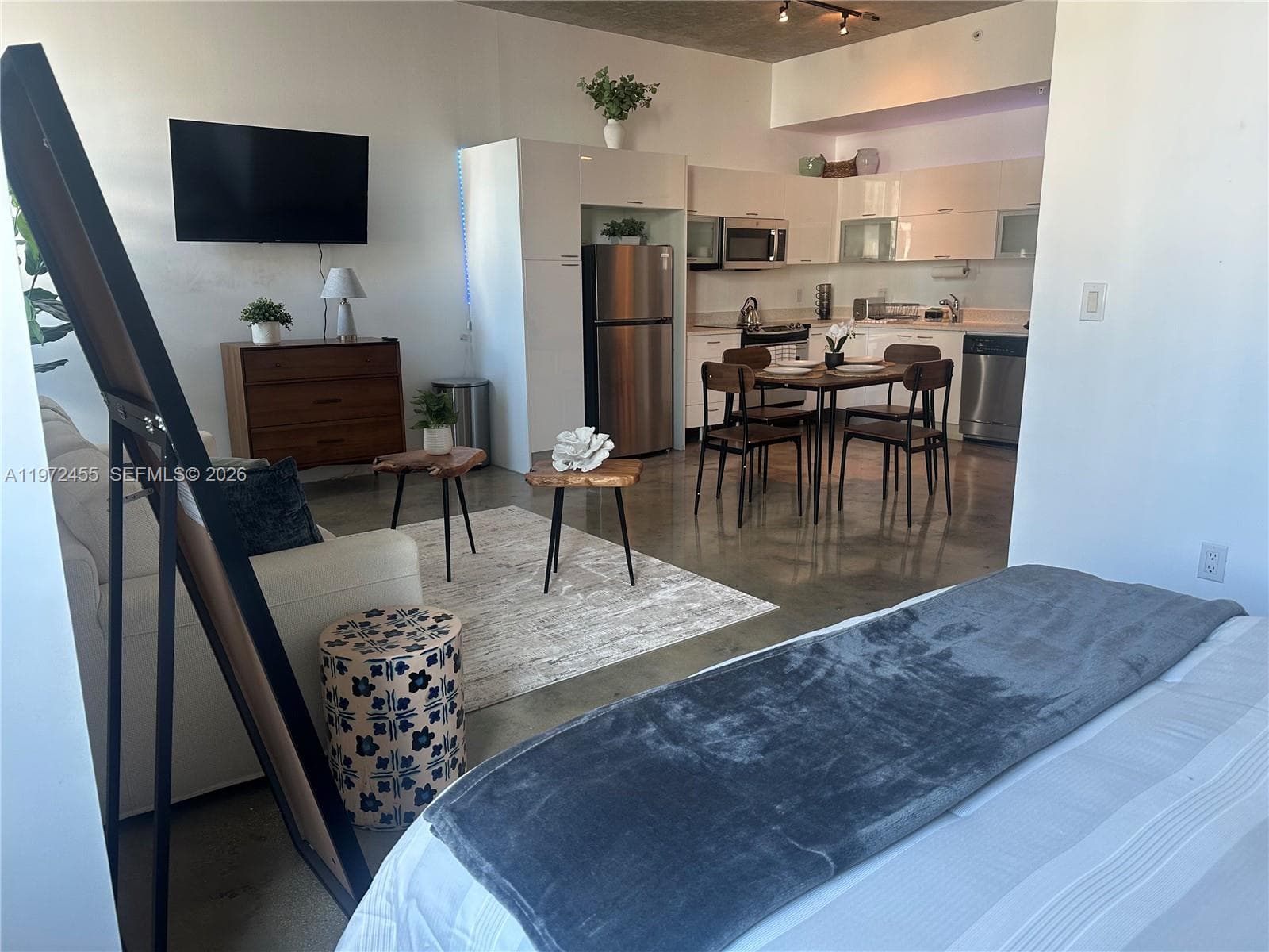 133 NE 2nd Ave # 1007, Miami FL 33132 — 8
