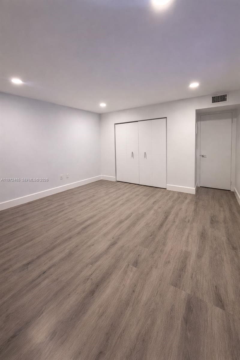 1555 W 44th Pl # 247, Hialeah FL 33012 — 6