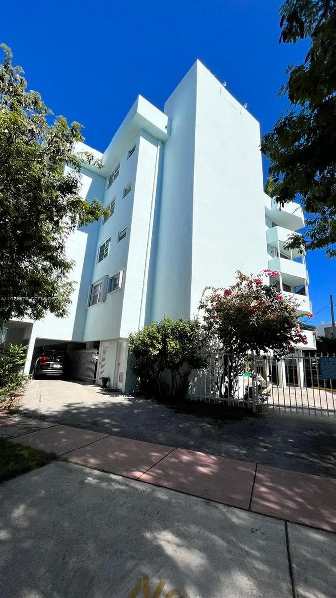 1990 Marseille Dr # 407, Miami Beach FL 33141 — 9