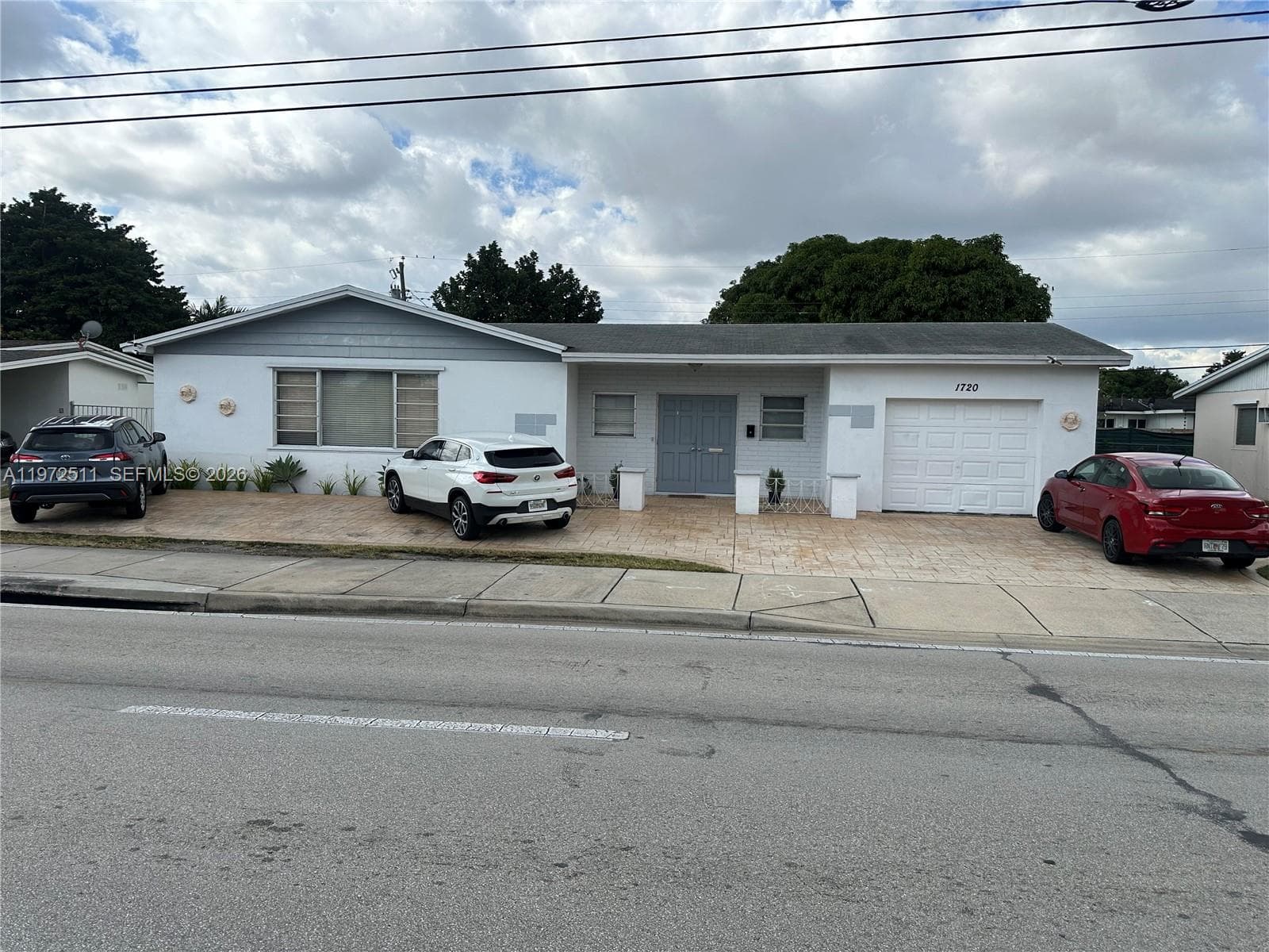 1720 SW 87th Ave, Miami FL 33165 — 1