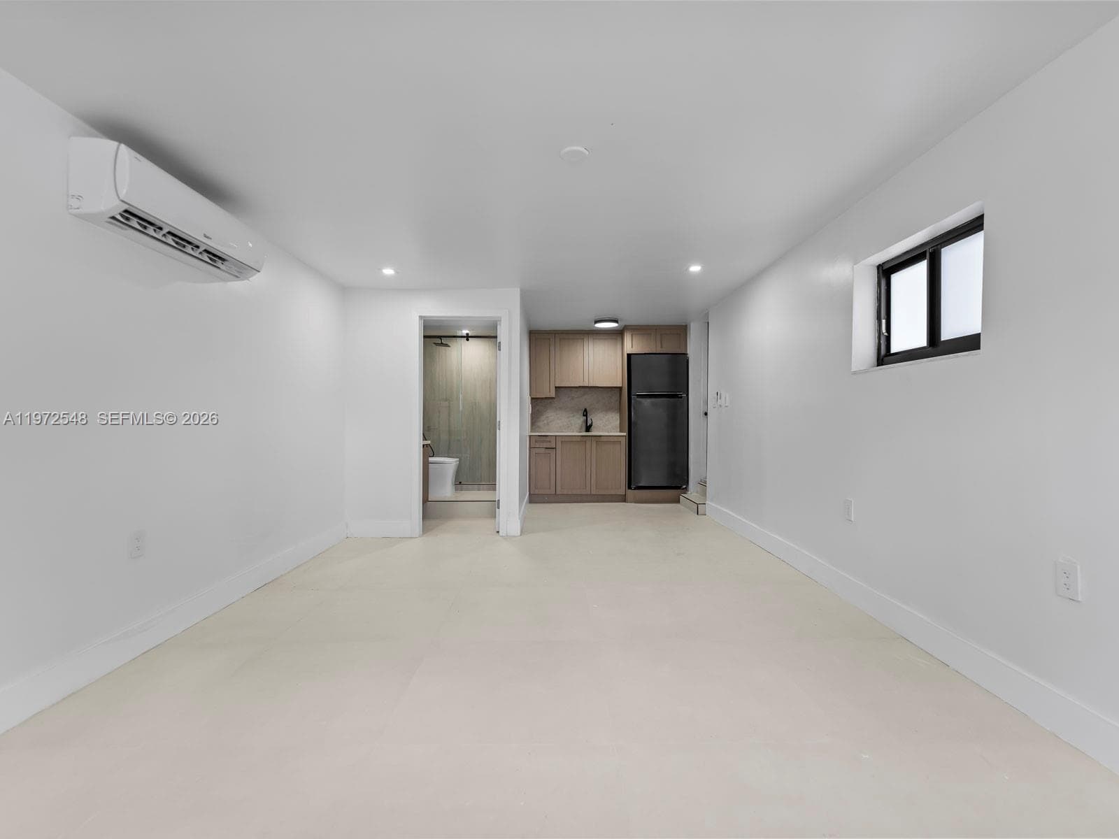 1221 Biarritz Dr, Miami Beach FL 33141 — 43