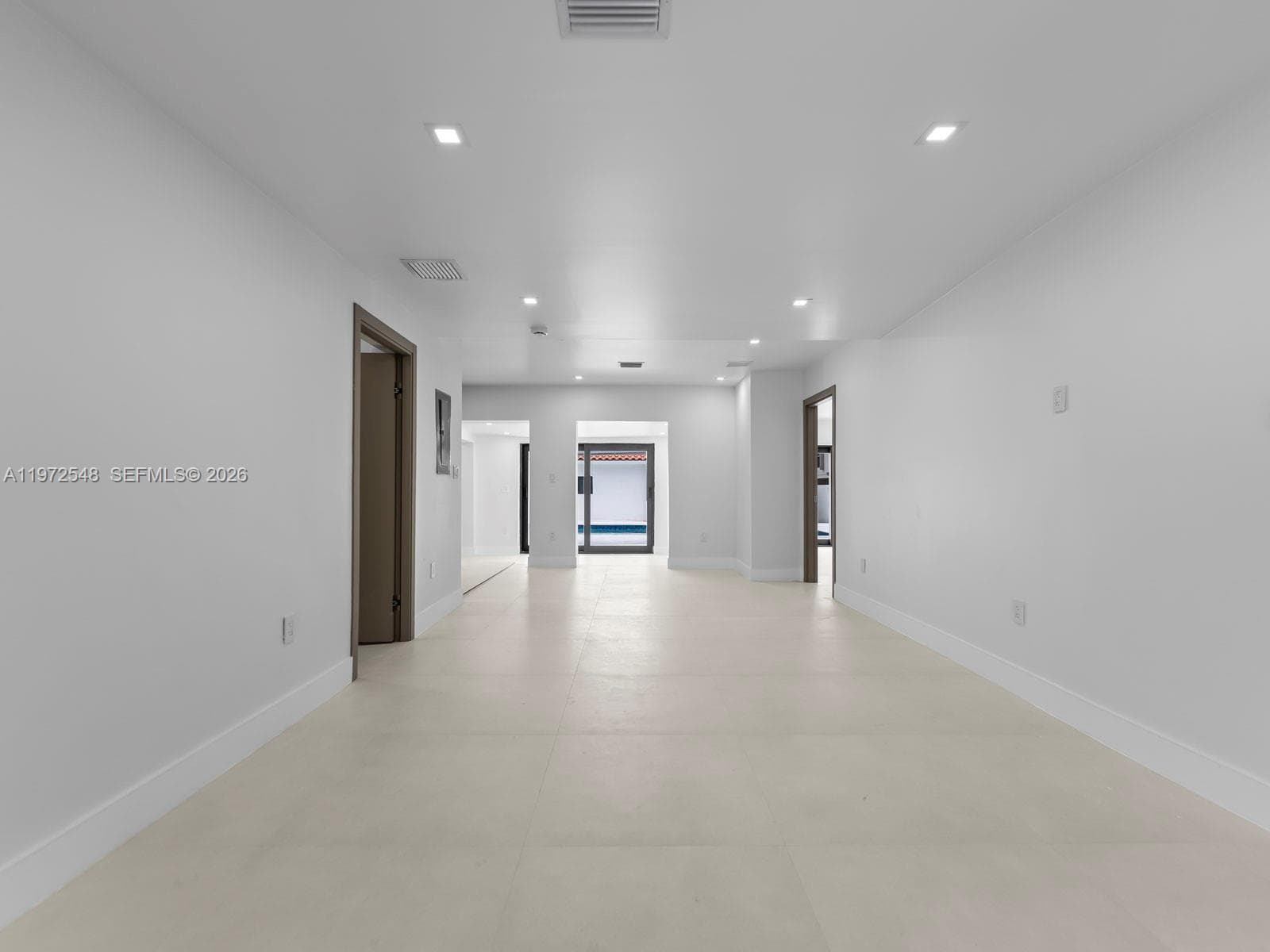 1221 Biarritz Dr, Miami Beach FL 33141 — 16