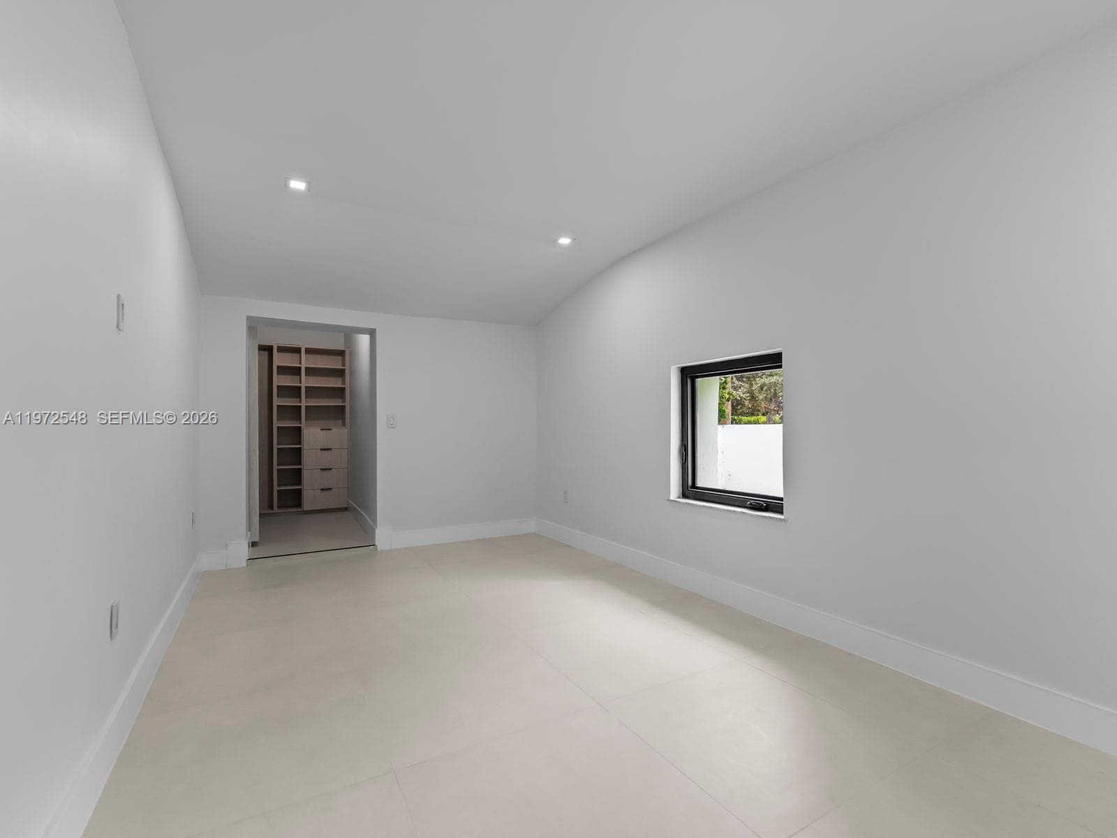 1221 Biarritz Dr, Miami Beach FL 33141 — 22