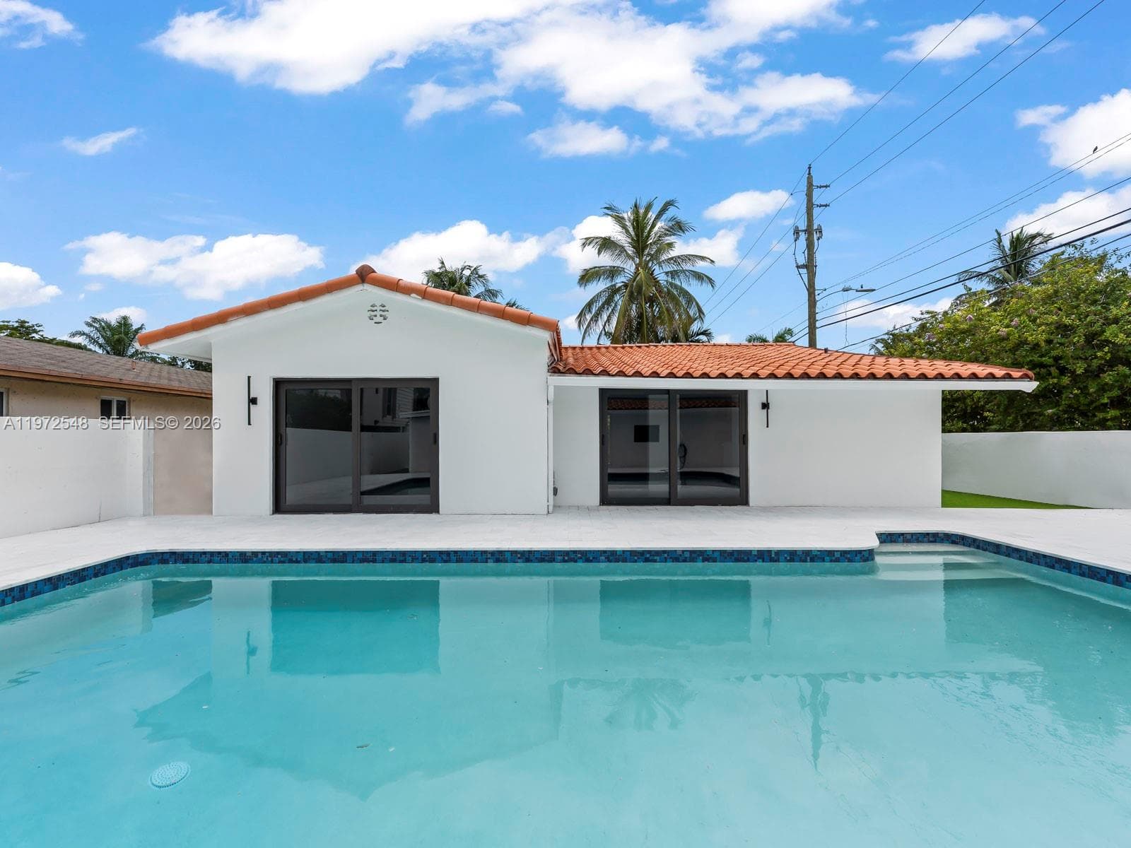 1221 Biarritz Dr, Miami Beach FL 33141 — 36