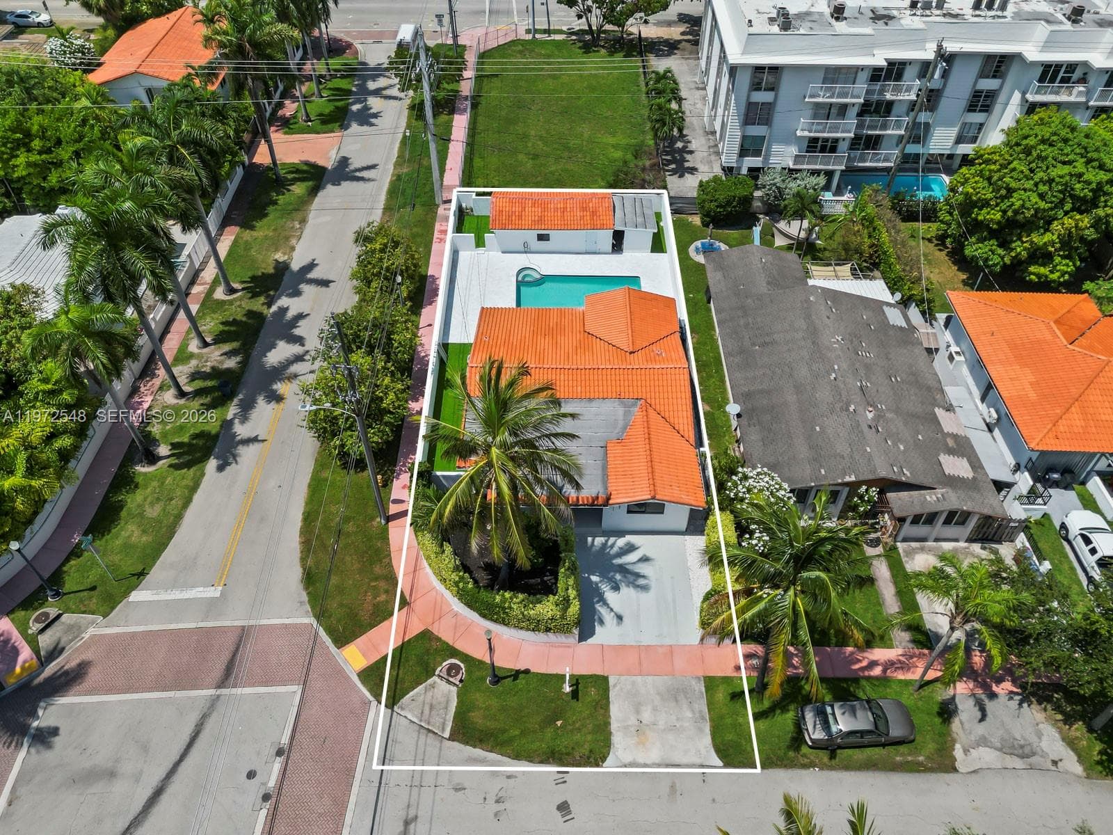 1221 Biarritz Dr, Miami Beach FL 33141 — 45