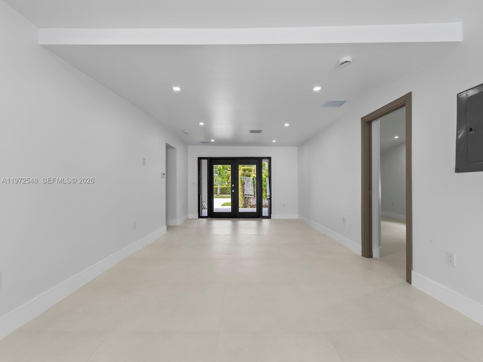 1221 Biarritz Dr, Miami Beach FL 33141 — 18