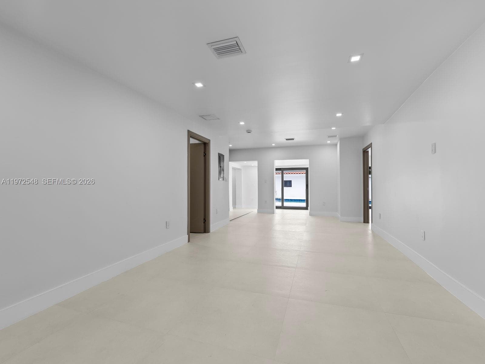 1221 Biarritz Dr, Miami Beach FL 33141 — 15