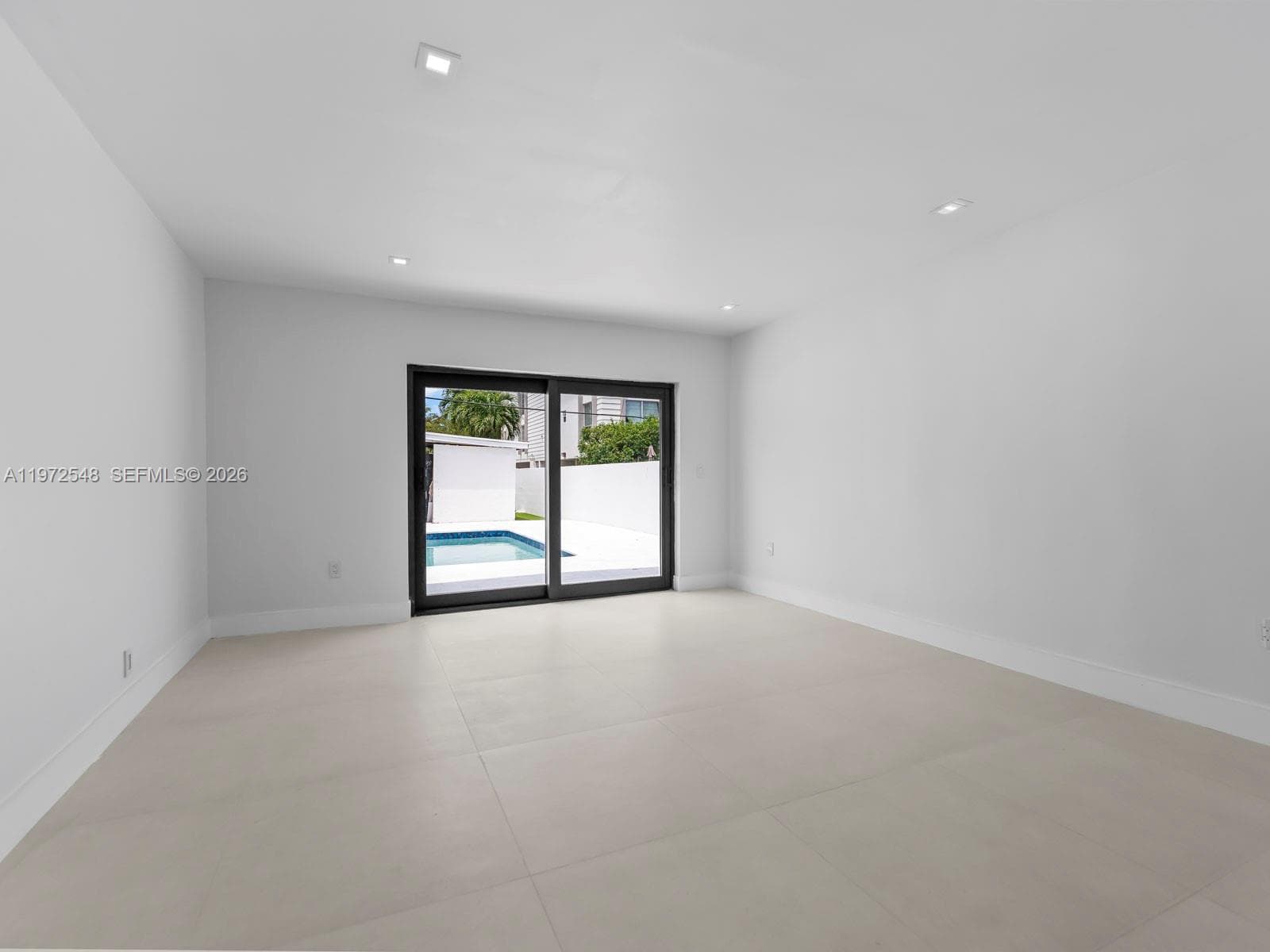 1221 Biarritz Dr, Miami Beach FL 33141 — 29