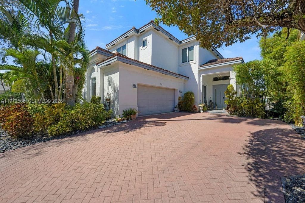 1615 NE 196th St, Miami FL 33179 — 1