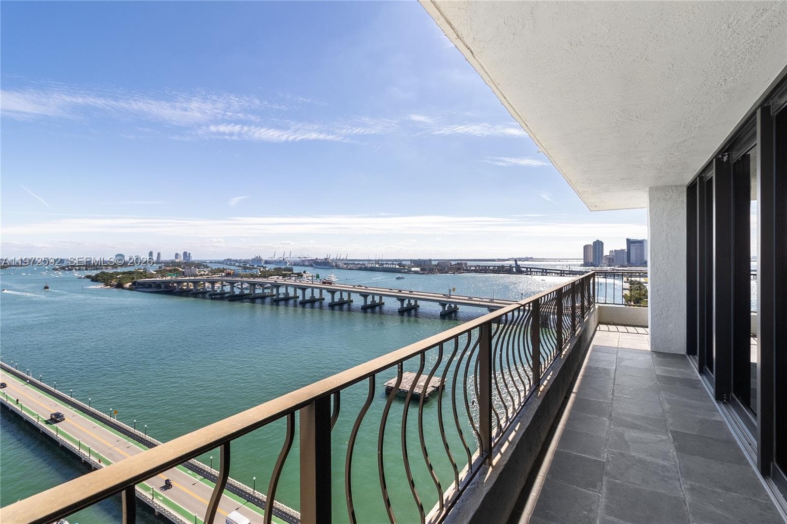 555 NE 15th St # 20A, Miami FL 33132 — 23