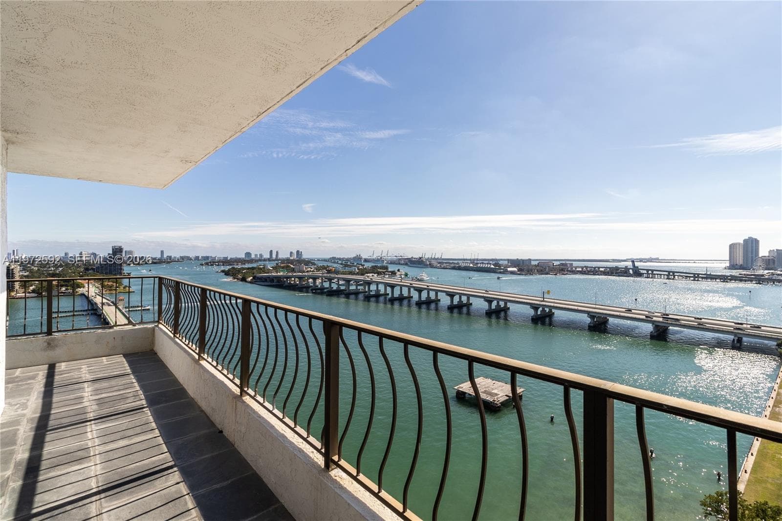 555 NE 15th St # 20A, Miami FL 33132 — 26