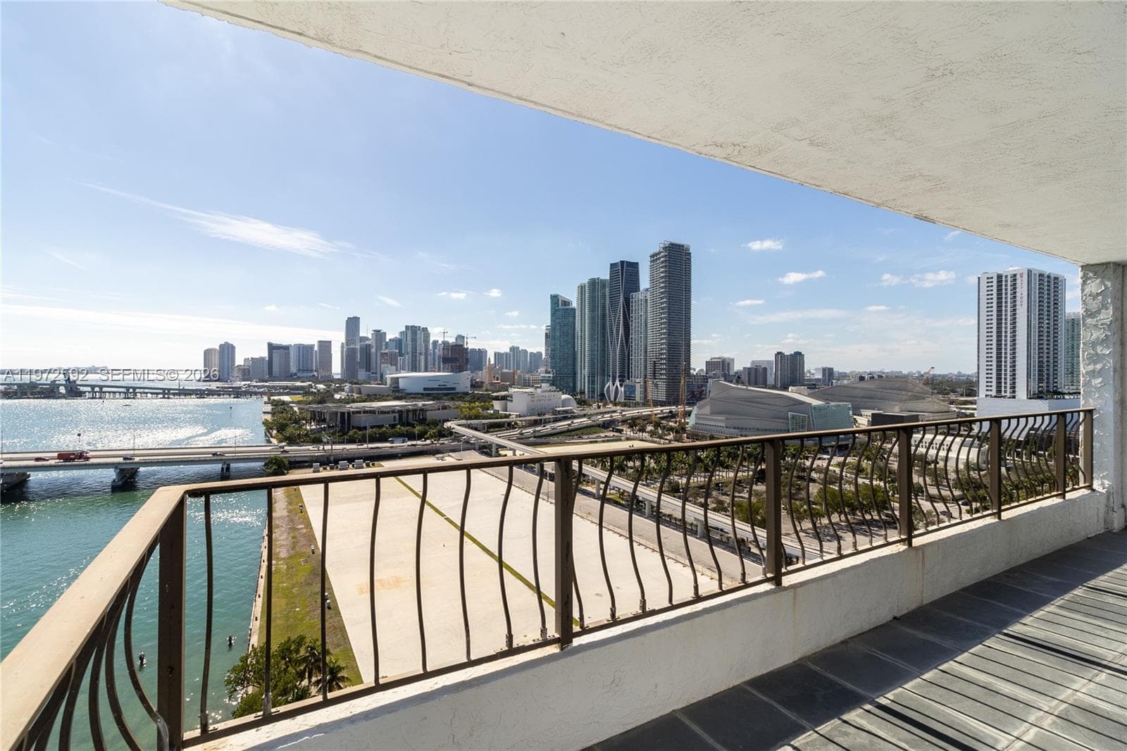 555 NE 15th St # 20A, Miami FL 33132 — 25