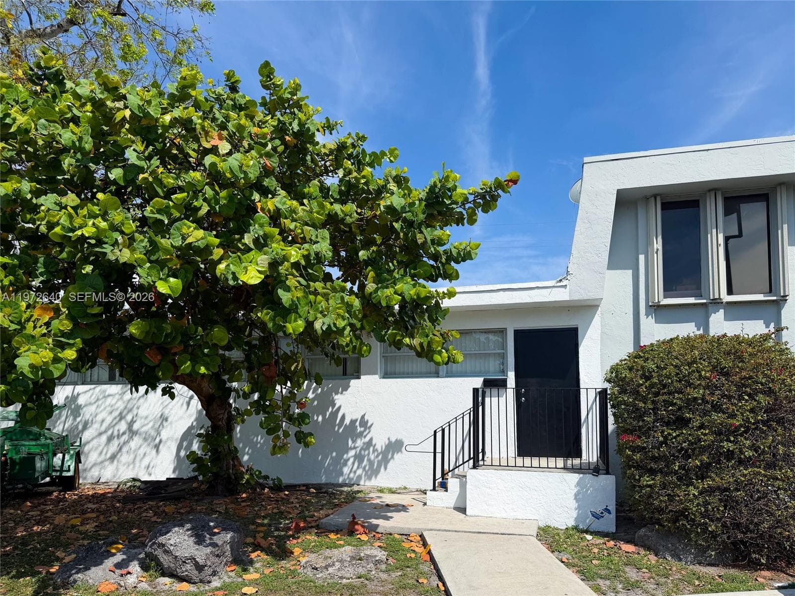 18500 NE 5th Ave, Miami FL 33179 — 1