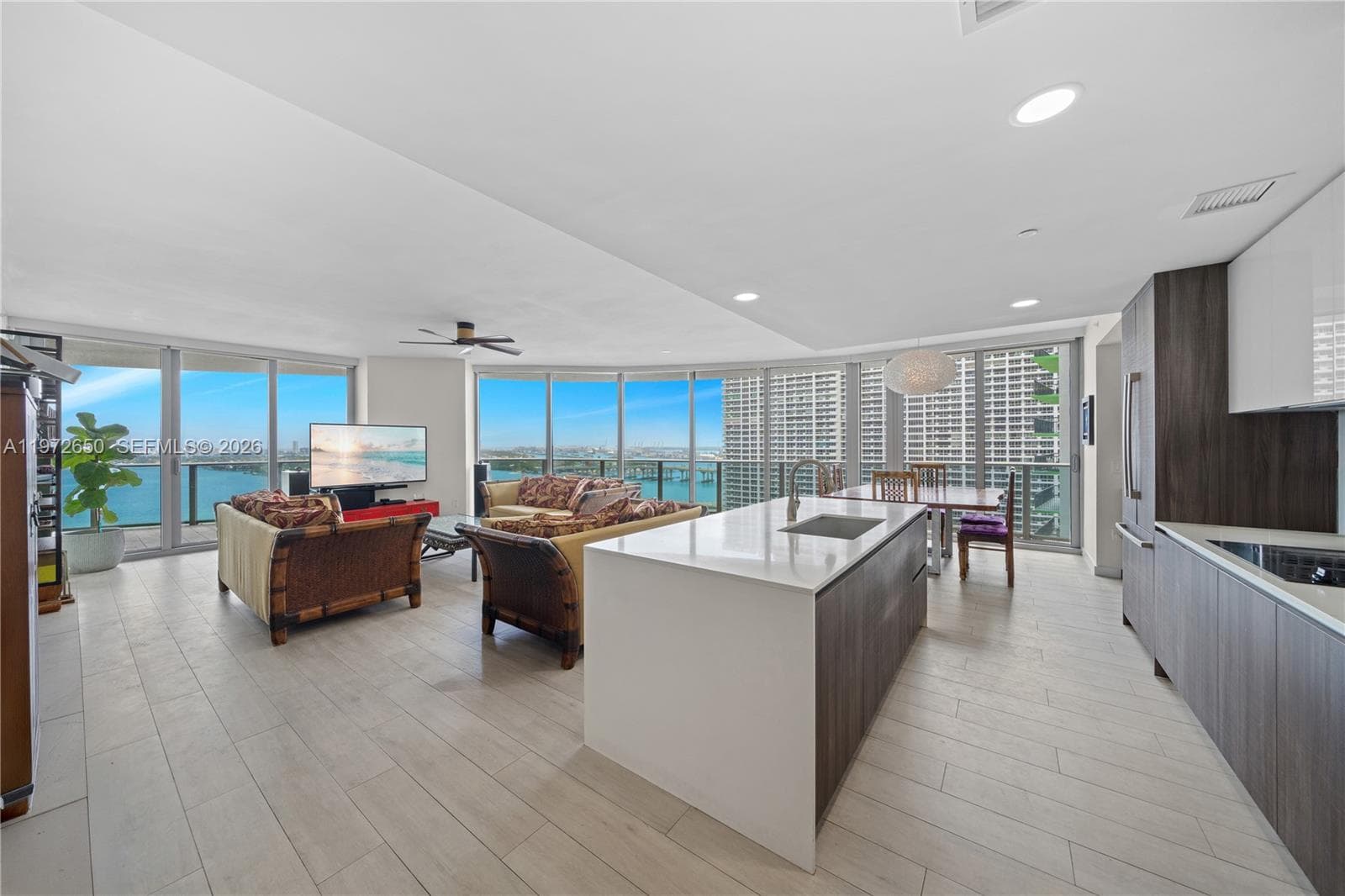 488 NE 18th St # 2112, Miami FL 33132 — 8