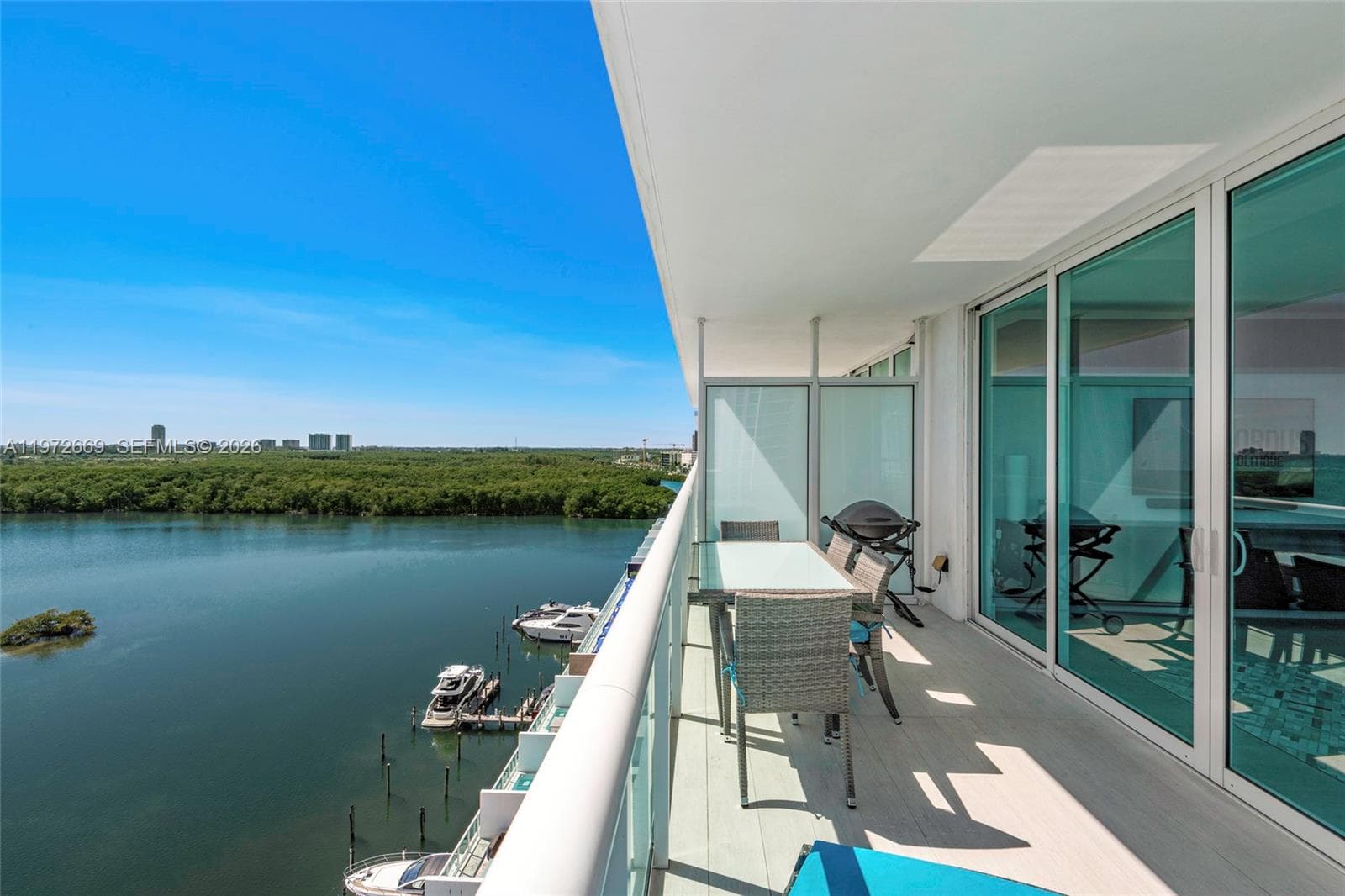 400 Sunny Isles Blvd UNIT, Sunny Isles Beach FL 33160 — 17