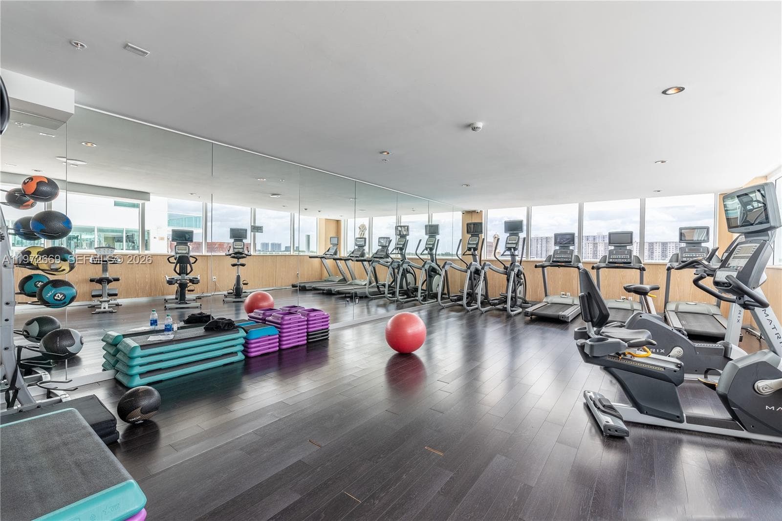 400 Sunny Isles Blvd UNIT, Sunny Isles Beach FL 33160 — 53