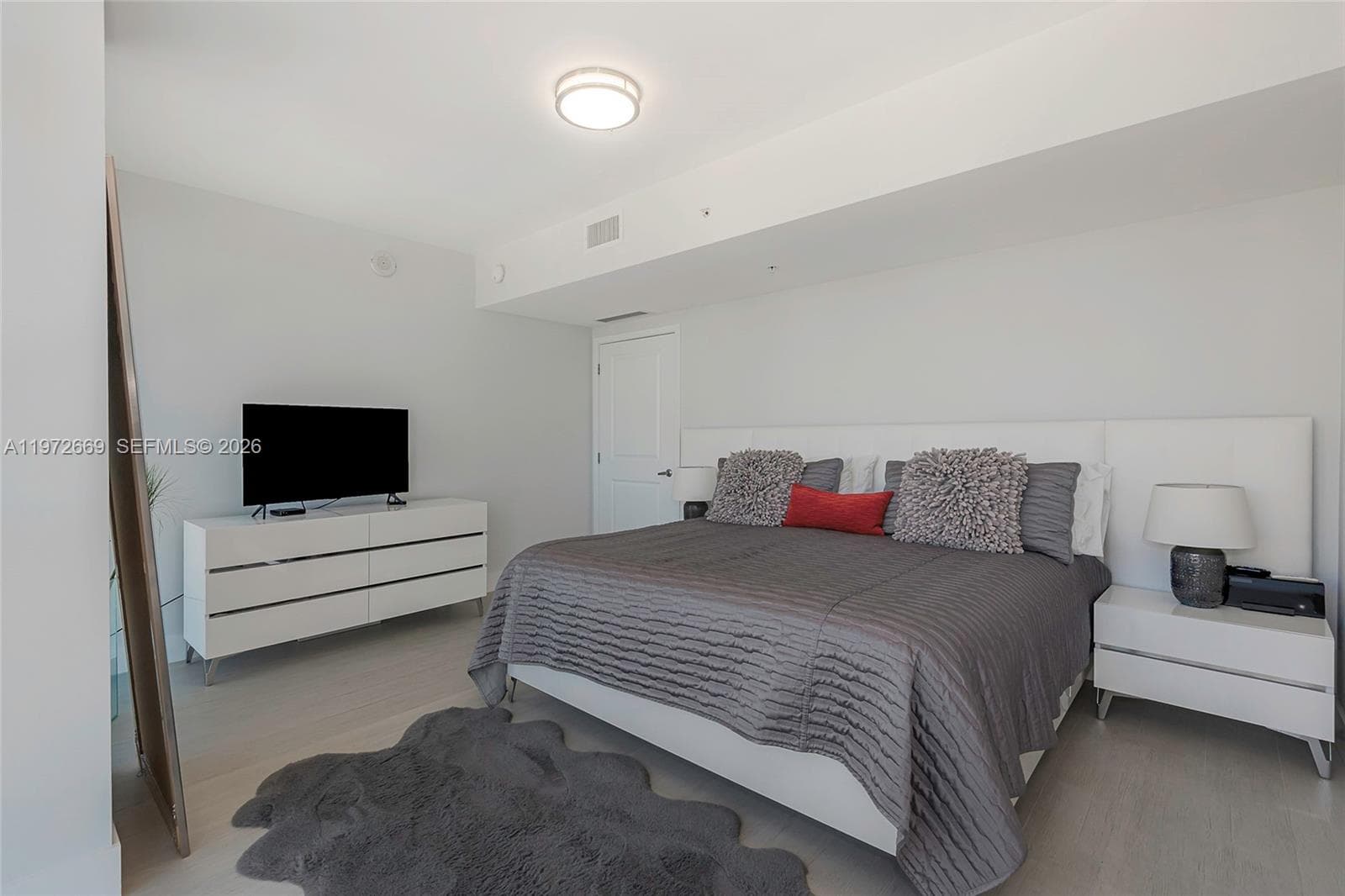 400 Sunny Isles Blvd UNIT, Sunny Isles Beach FL 33160 — 24