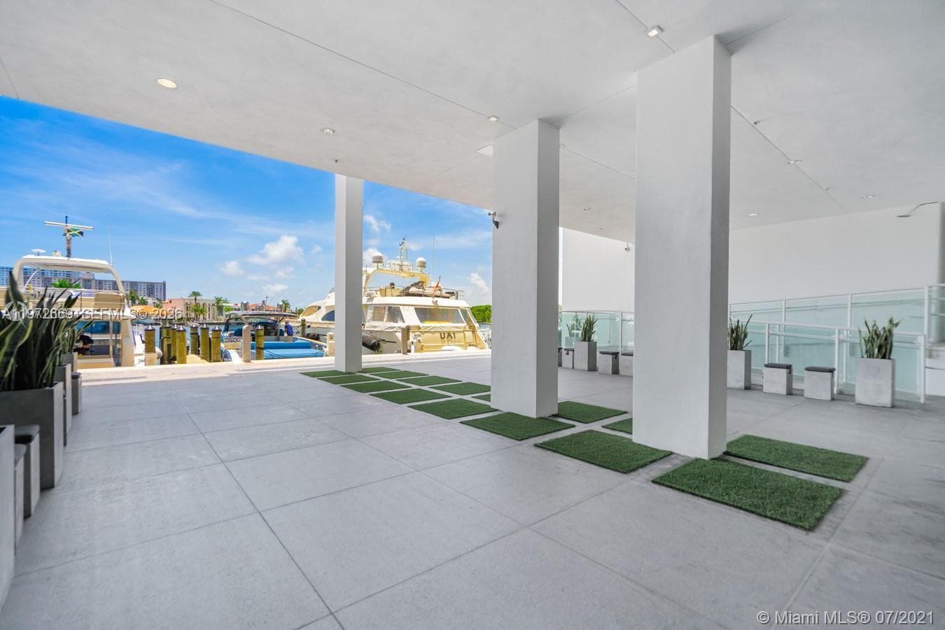 400 Sunny Isles Blvd UNIT, Sunny Isles Beach FL 33160 — 55