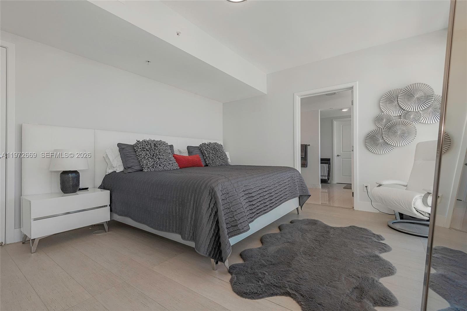 400 Sunny Isles Blvd UNIT, Sunny Isles Beach FL 33160 — 25