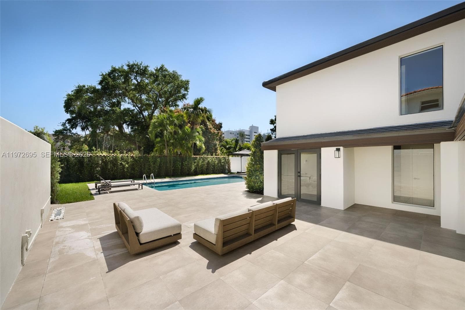 2805 SW 4th Ave, Miami FL 33129 — 32