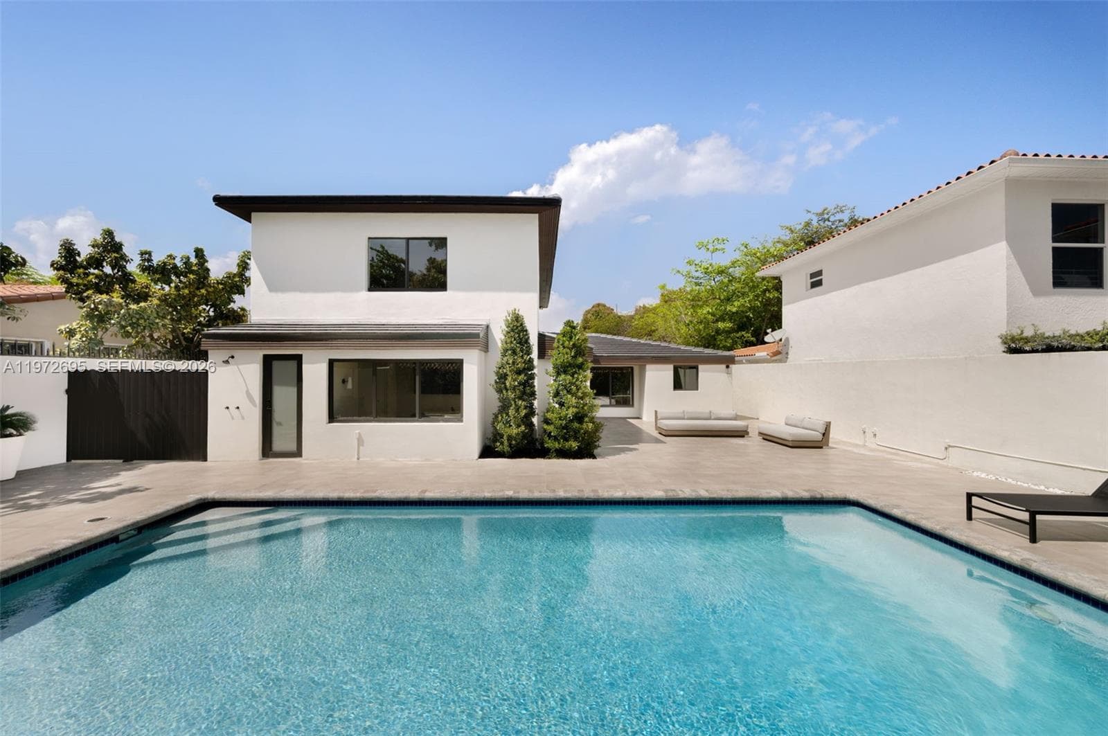 2805 SW 4th Ave, Miami FL 33129 — 28