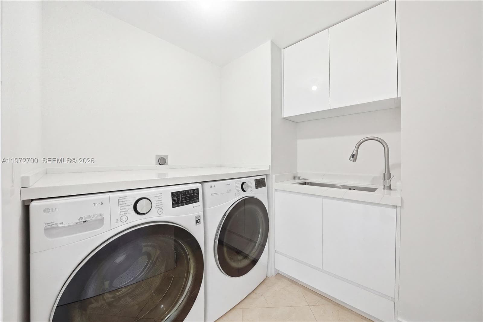 5801 Collins Ave # 700, Miami Beach FL 33140 — 37
