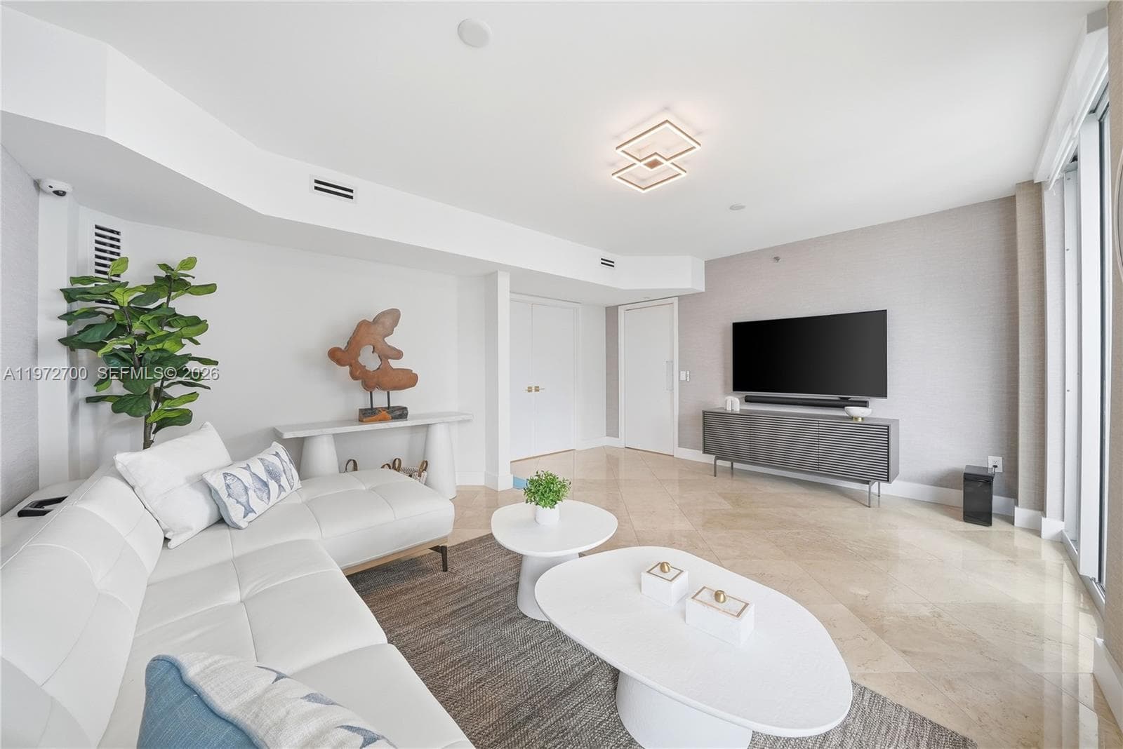 5801 Collins Ave # 700, Miami Beach FL 33140 — 15