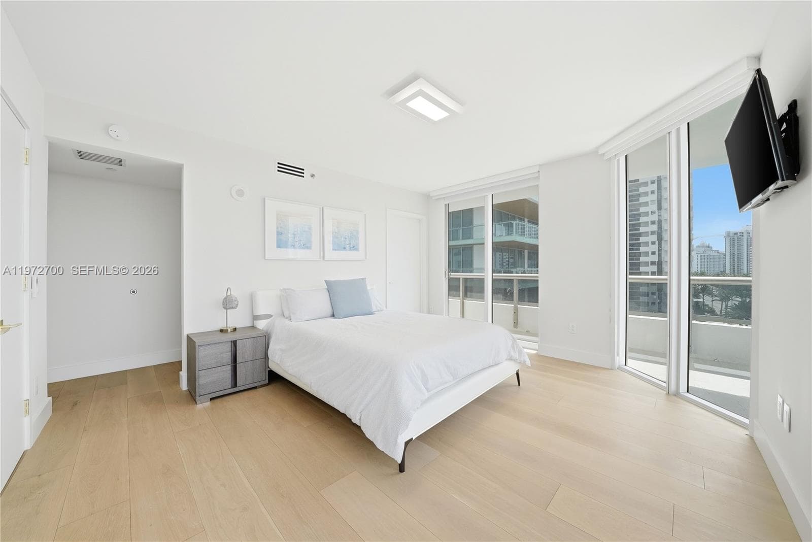 5801 Collins Ave # 700, Miami Beach FL 33140 — 19