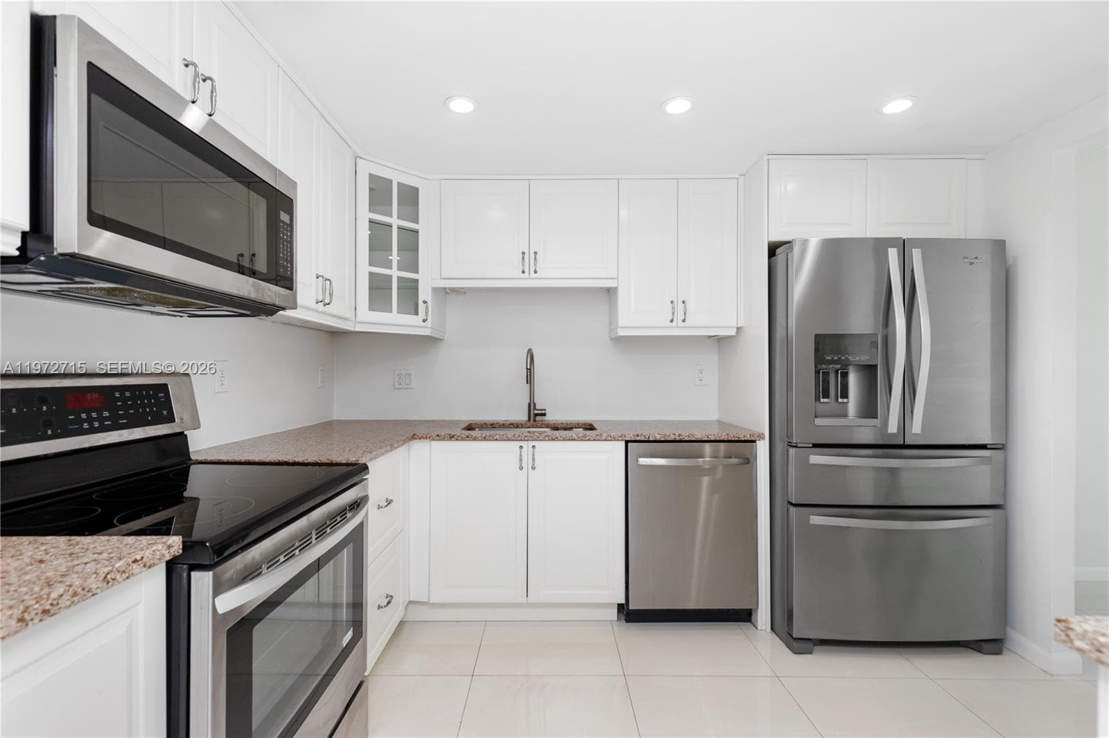 210 Sea View Dr # 207, Key Biscayne FL 33149 — 3