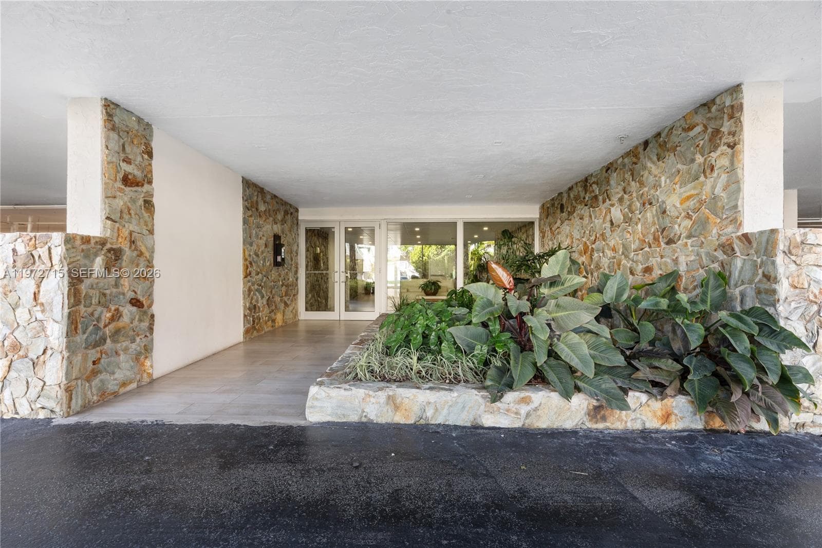 210 Sea View Dr # 207, Key Biscayne FL 33149 — 54