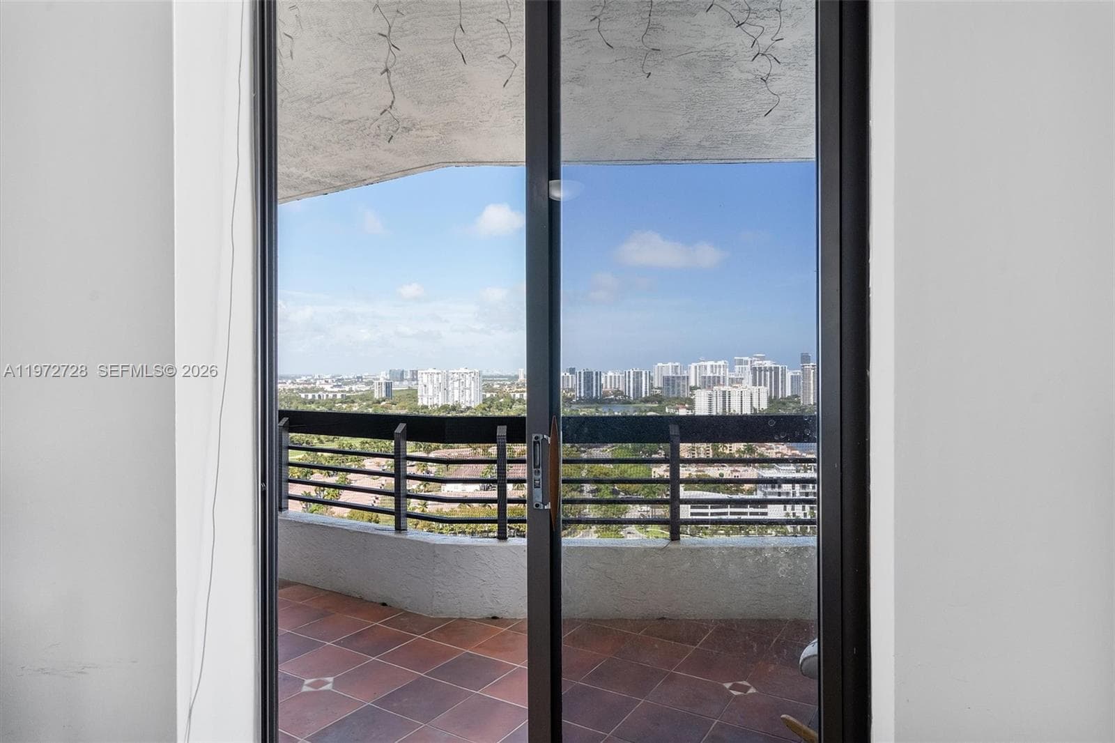 3530 Mystic Pointe Dr # 2907, Aventura FL 33180 — 9