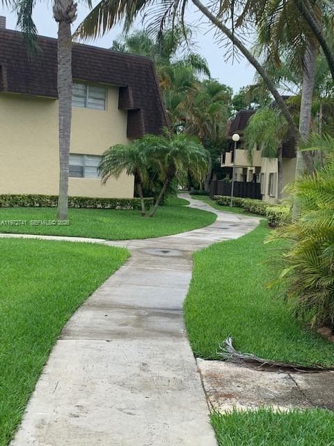 13714 SW 90th Ave # 25, Miami FL 33176 — 15