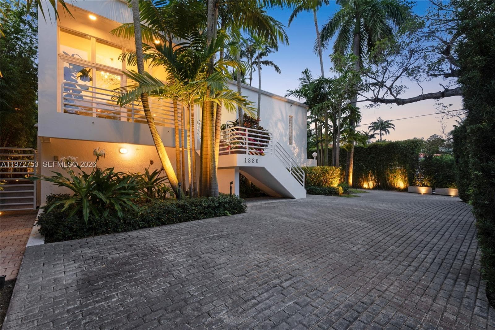 1880 S Bayshore Dr, Miami FL 33133 — 1