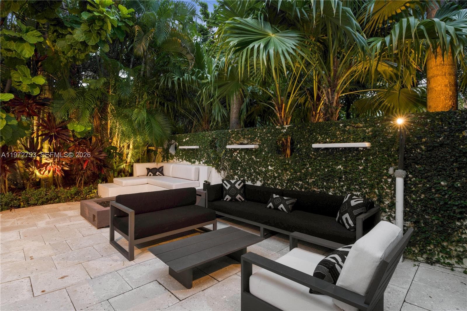 1880 S Bayshore Dr, Miami FL 33133 — 15