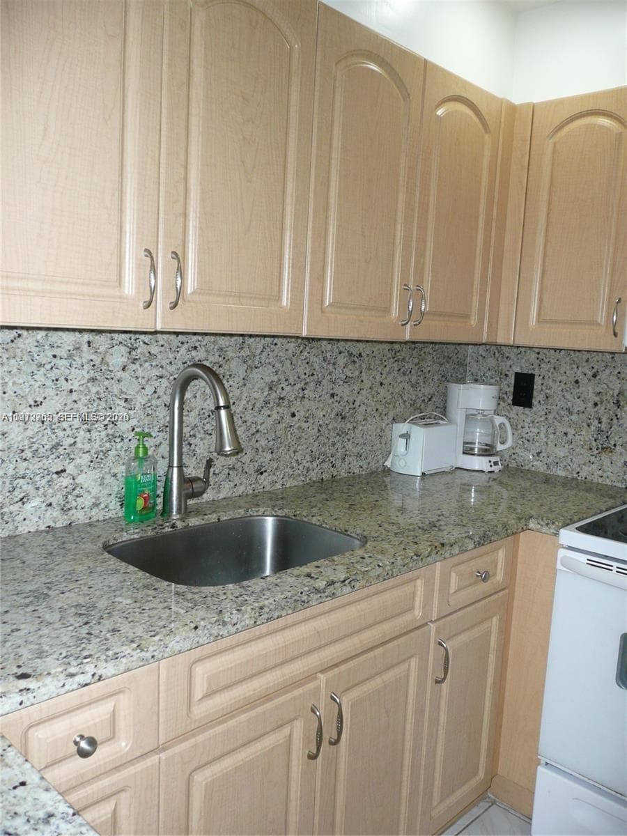 Avila Condo, Sunny Isles Beach, FL — 3