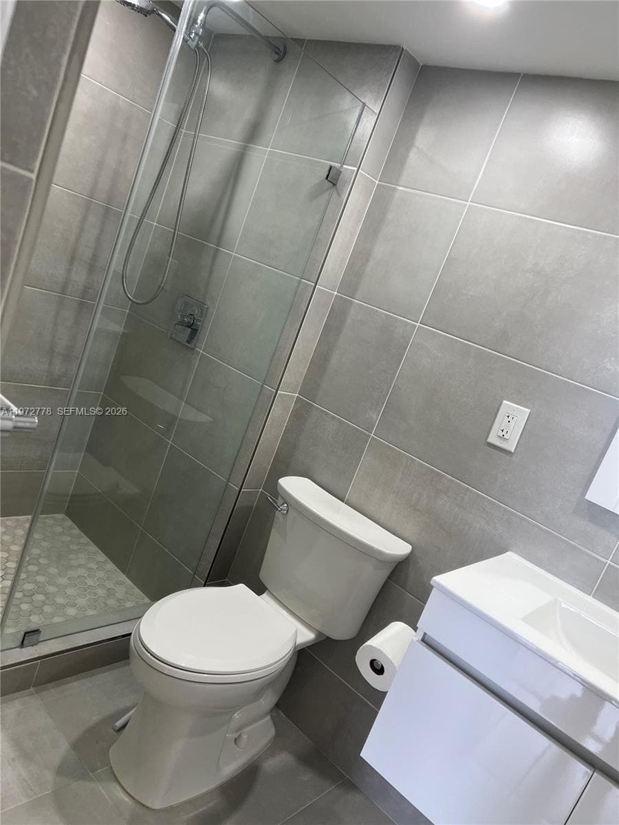 Coronado Condo- Tower Ii, Aventura, FL — 17