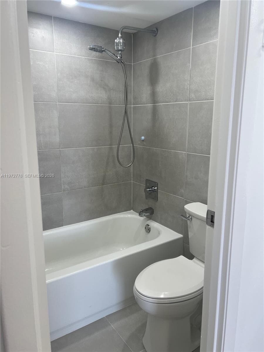 Coronado Condo- Tower Ii, Aventura, FL — 11