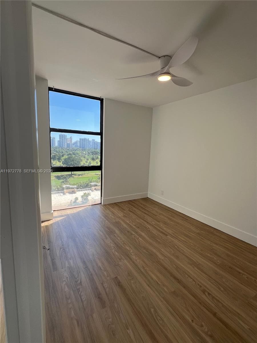 Coronado Condo- Tower Ii, Aventura, FL — 25