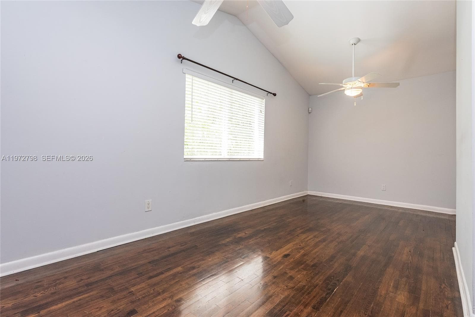 330 NE 86 St, El Portal FL 33138 — 16