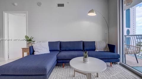 1750 N Bayshore Dr # 1712, Miami FL 33132 — 16