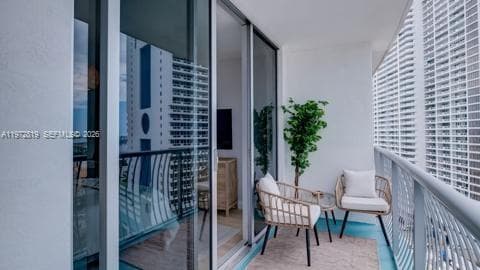 1750 N Bayshore Dr # 1712, Miami FL 33132 — 18