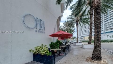 1750 N Bayshore Dr # 1712, Miami FL 33132 — 21