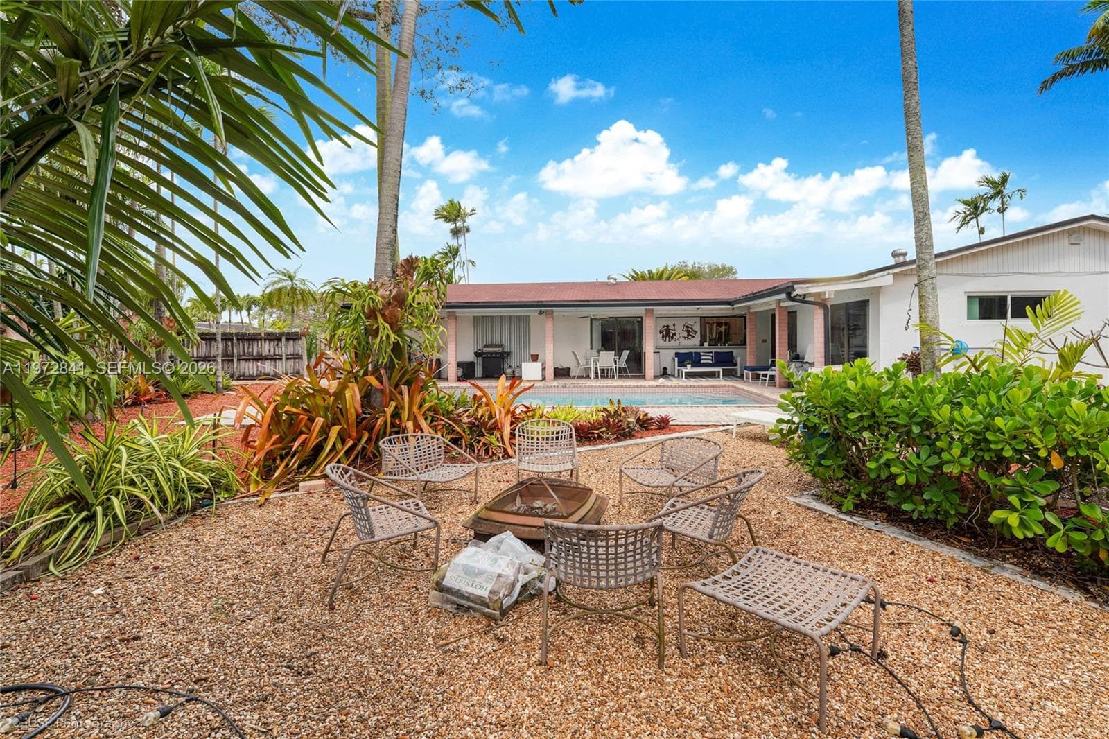 9860 SW 122nd St, Miami FL 33176 — 2